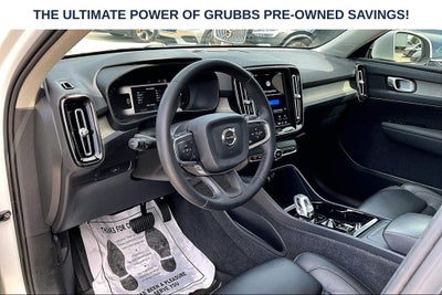 2023 Volvo XC40 B4 Plus Bright Theme