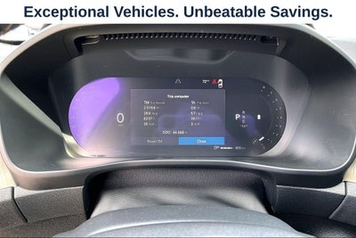 2023 Volvo XC40 B4 Plus Bright Theme