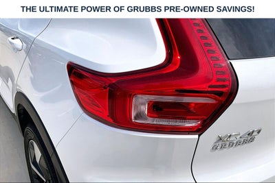 2023 Volvo XC40 B4 Plus Bright Theme