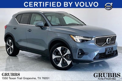 2023 Volvo XC40 B4 Plus Bright Theme