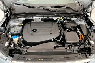 2023 Volvo XC40 B4 Plus Bright Theme