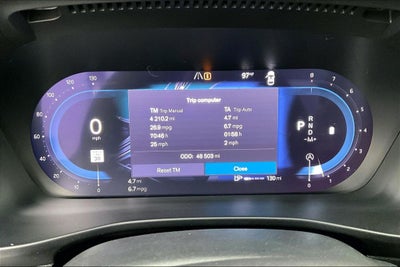 2023 Volvo XC40 B4 Plus Bright Theme