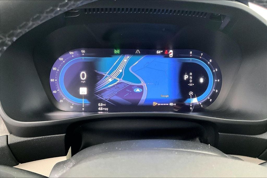 2023 Volvo XC40 B4 Plus Bright Theme