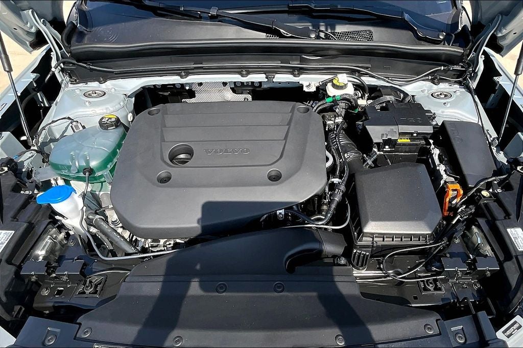 2026 Volvo XC40 B4 Plus