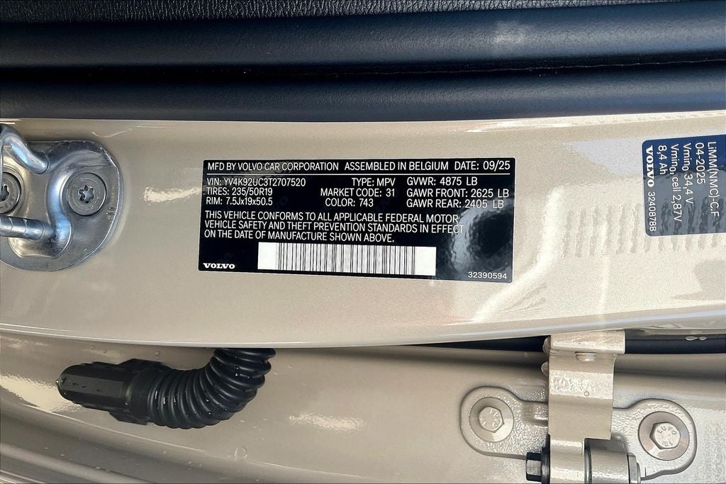 2026 Volvo XC40 B4 Plus