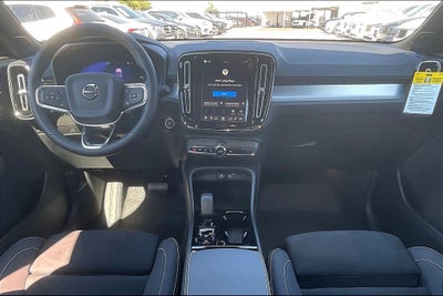 2026 Volvo XC40 B4 Plus