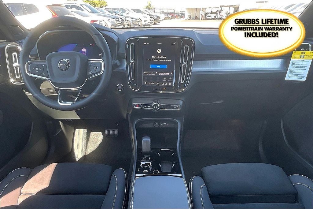 2026 Volvo XC40 B4 Plus