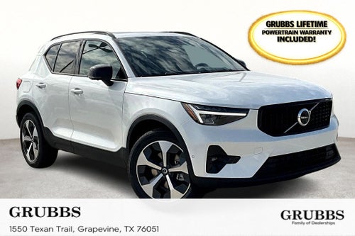 2026 Volvo XC40 B4 Plus