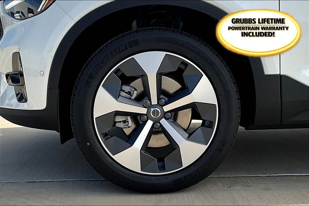 2026 Volvo XC40 B4 Plus