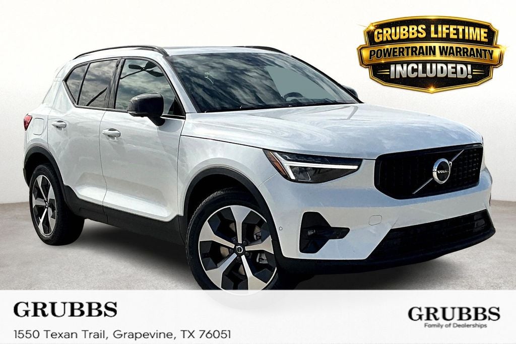 2026 Volvo XC40 B4 Plus