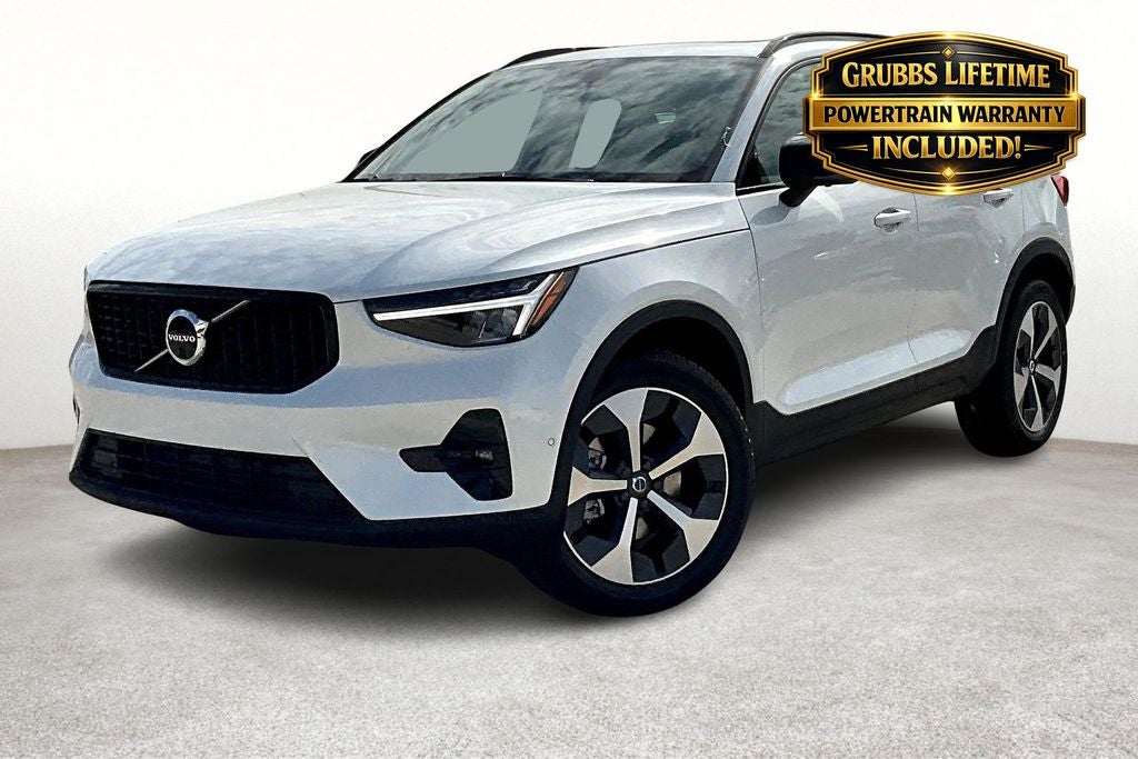 2026 Volvo XC40 B4 Plus