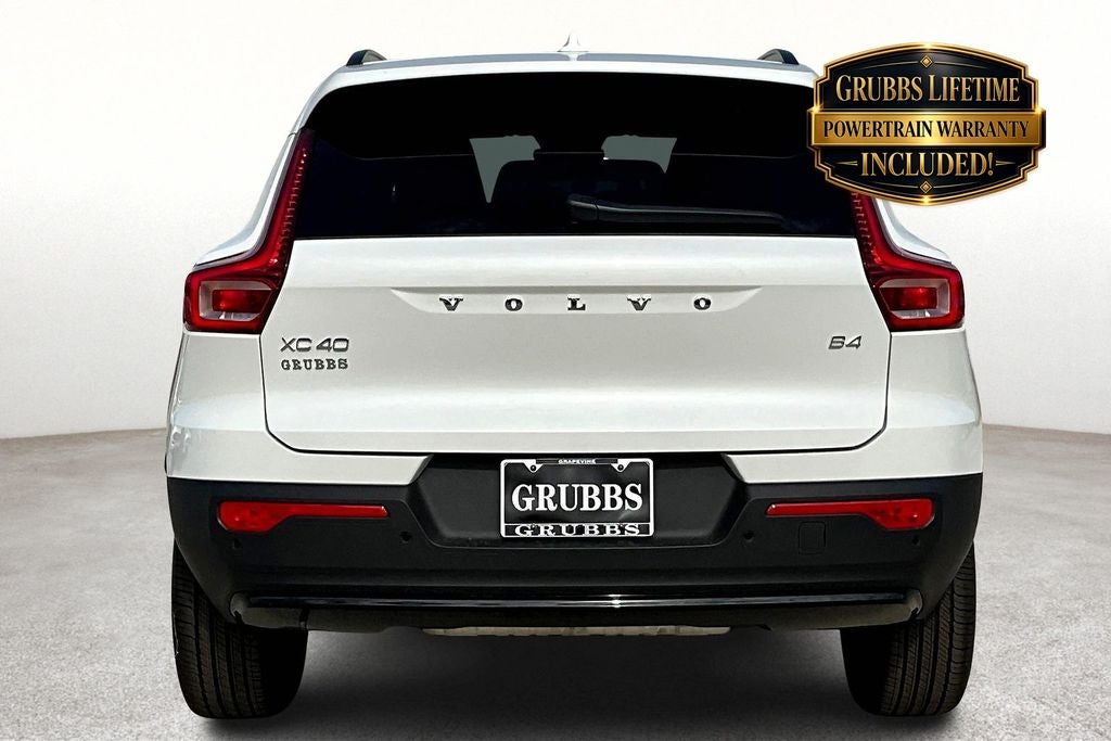 2026 Volvo XC40 B4 Plus