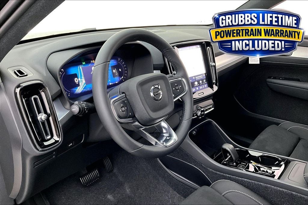 2026 Volvo XC40 B4 Plus