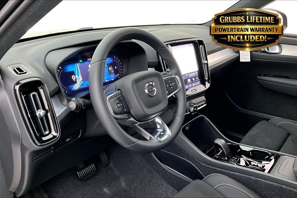 2026 Volvo XC40 B4 Plus