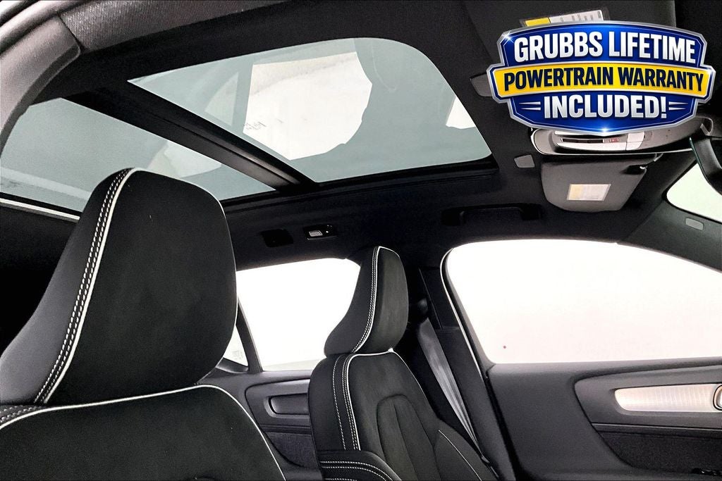 2026 Volvo XC40 B4 Plus