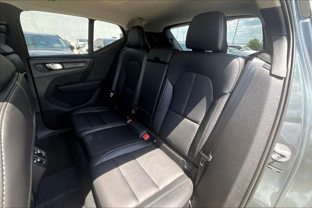 2026 Volvo XC40 B4 Core