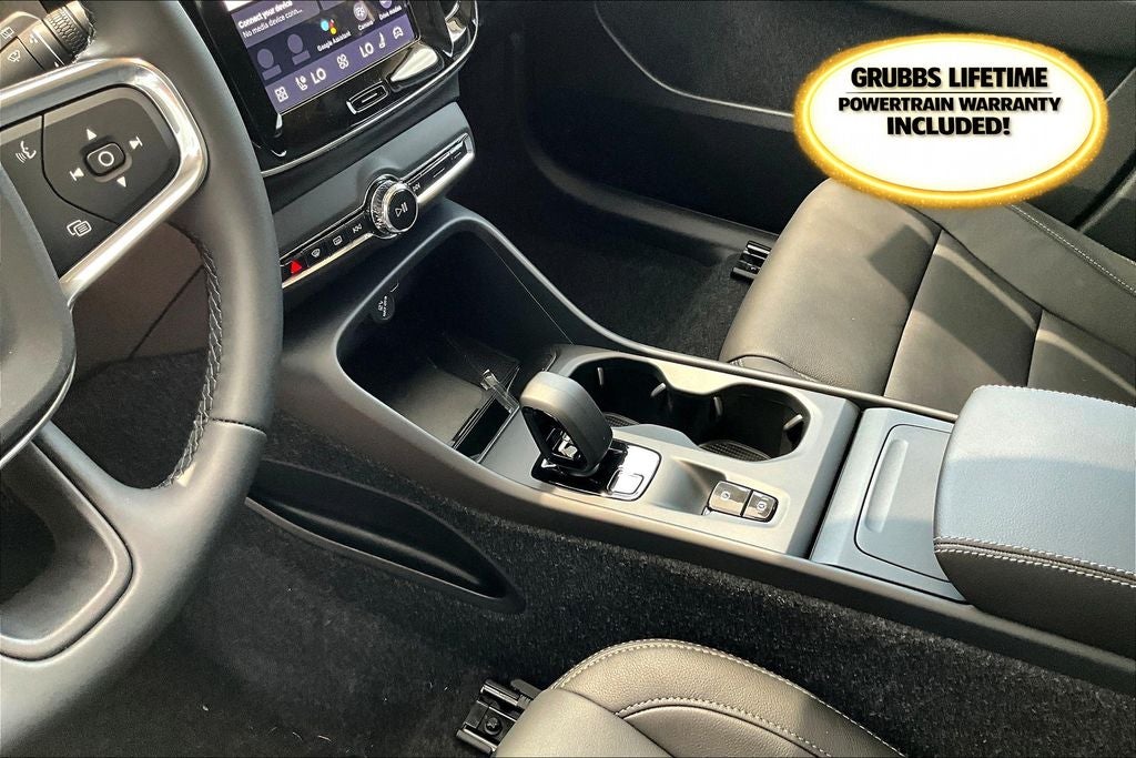 2026 Volvo XC40 B4 Core