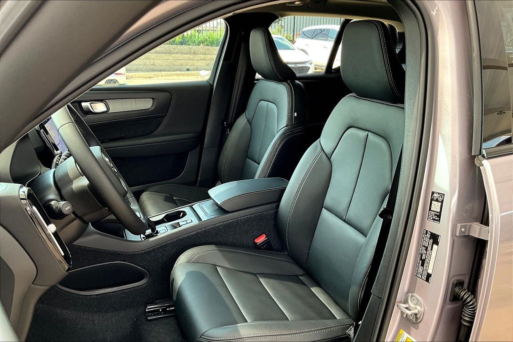 2026 Volvo XC40 B4 Core