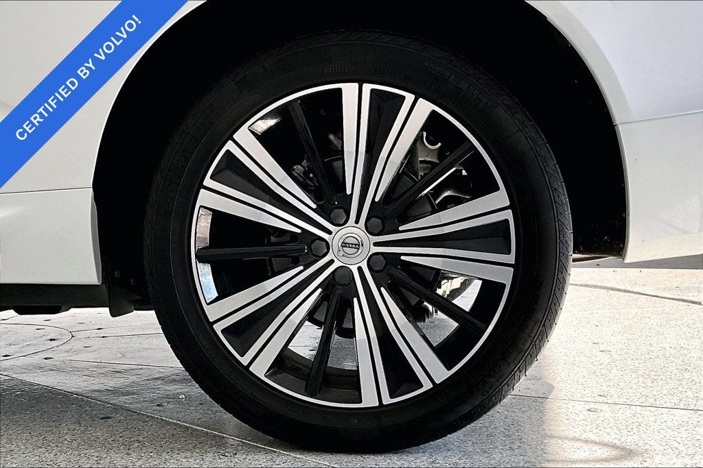 2023 Volvo XC60 B5 Ultimate Bright Theme
