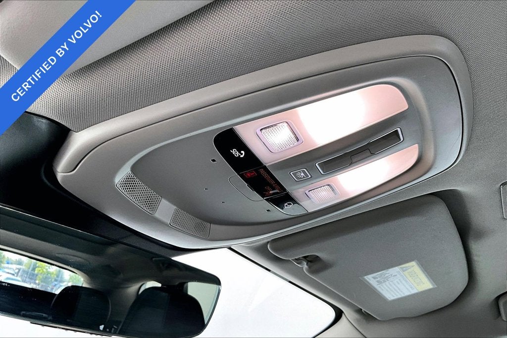 2023 Volvo XC60 B5 Ultimate Bright Theme