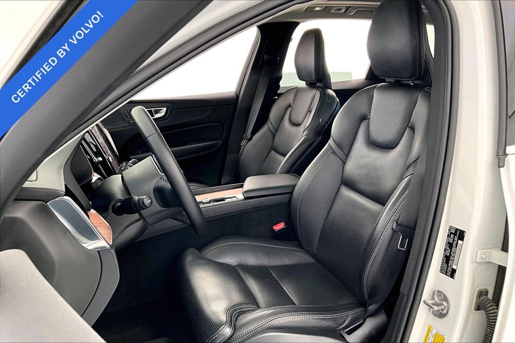 2023 Volvo XC60 B5 Ultimate Bright Theme