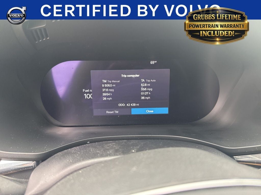 2023 Volvo XC60 B5 Ultimate Bright Theme
