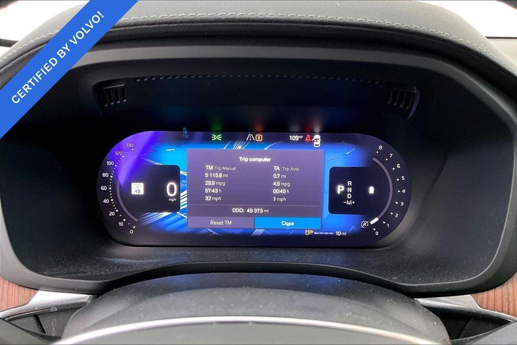 2023 Volvo XC60 B5 Ultimate Bright Theme
