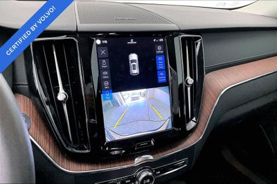 2023 Volvo XC60 B5 Ultimate Bright Theme
