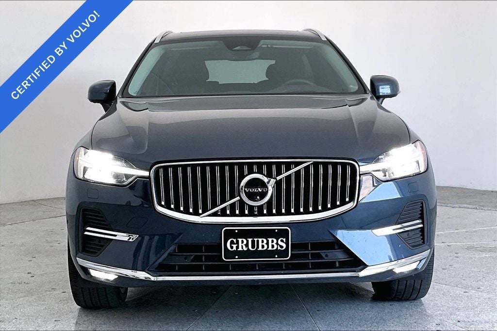 2023 Volvo XC60 B5 Ultimate Bright Theme