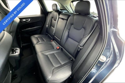 2023 Volvo XC60 B5 Ultimate Bright Theme