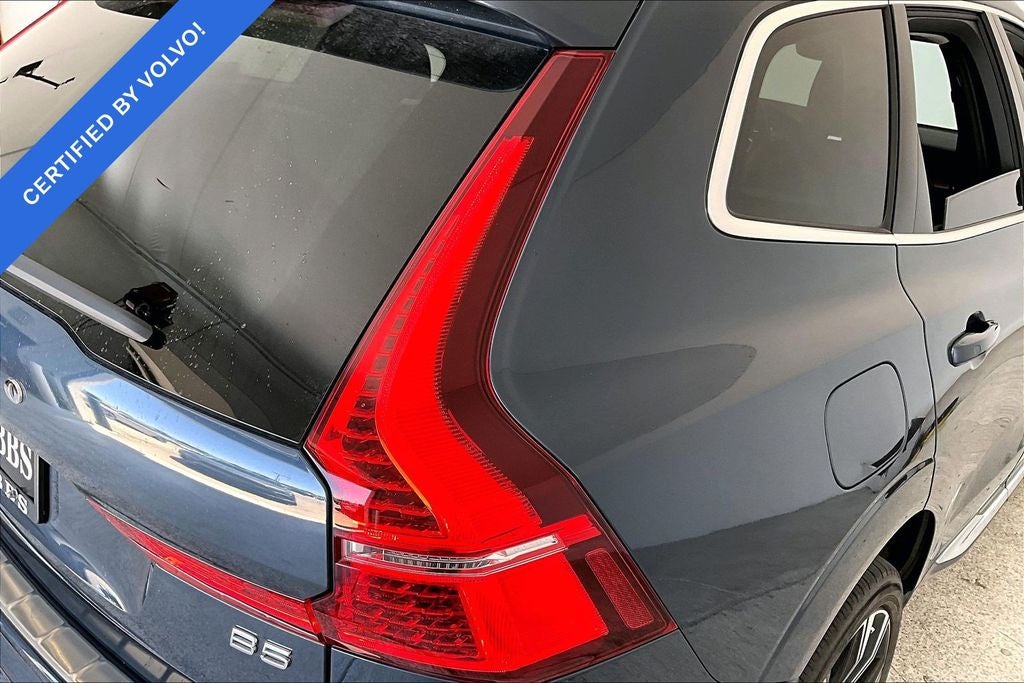 2023 Volvo XC60 B5 Ultimate Bright Theme