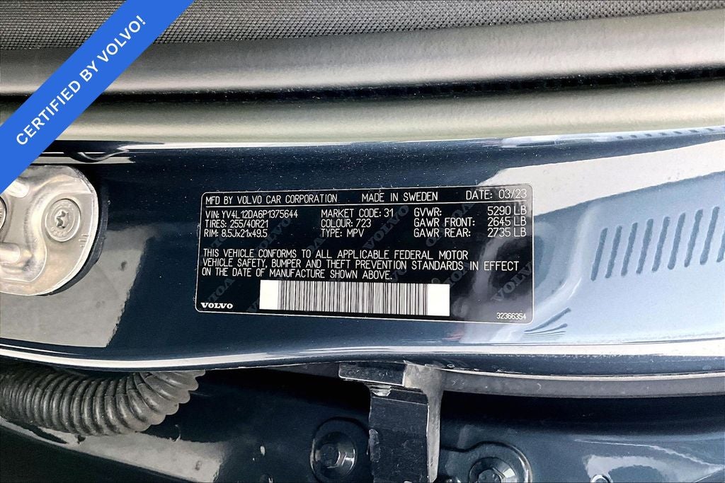 2023 Volvo XC60 B5 Ultimate Bright Theme