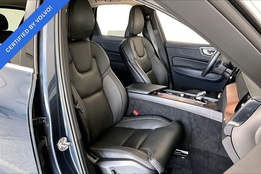 2023 Volvo XC60 B5 Ultimate Bright Theme