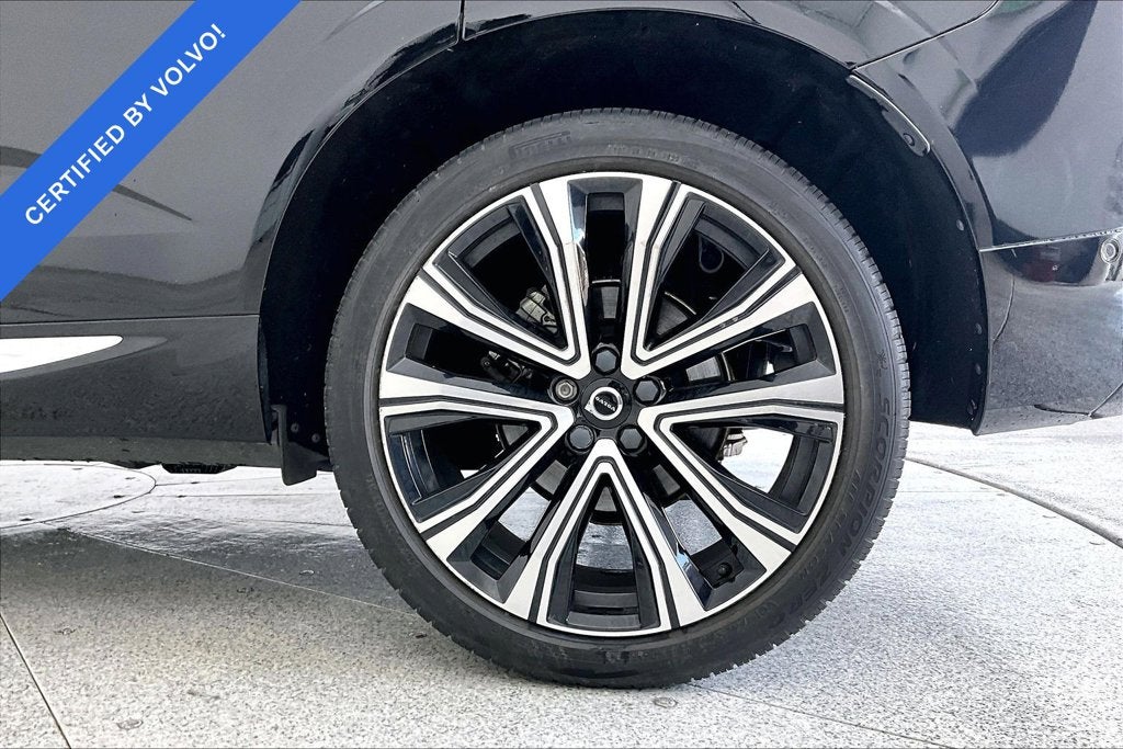 2023 Volvo XC60 B5 Ultimate Bright Theme