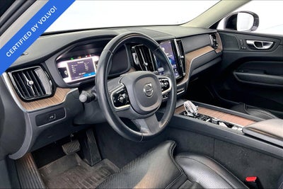 2023 Volvo XC60 B5 Ultimate Bright Theme