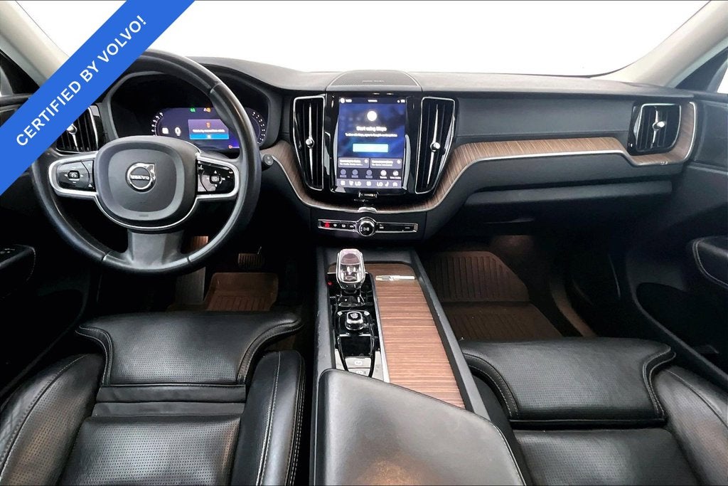 2023 Volvo XC60 B5 Ultimate Bright Theme