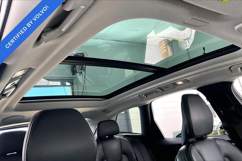 2023 Volvo XC60 B5 Ultimate Bright Theme