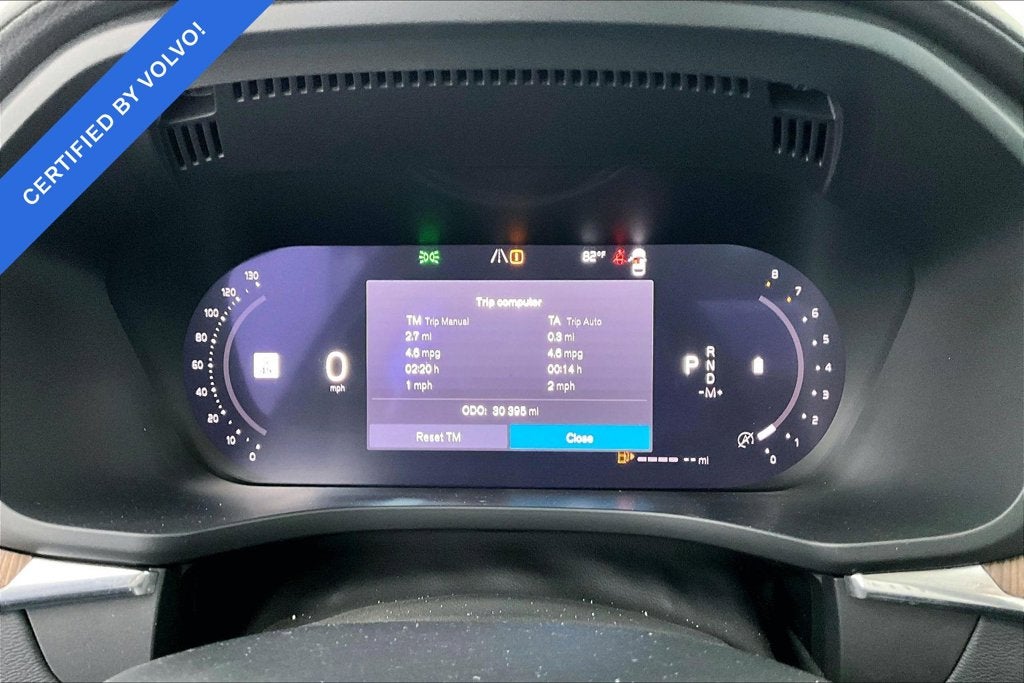 2023 Volvo XC60 B5 Ultimate Bright Theme