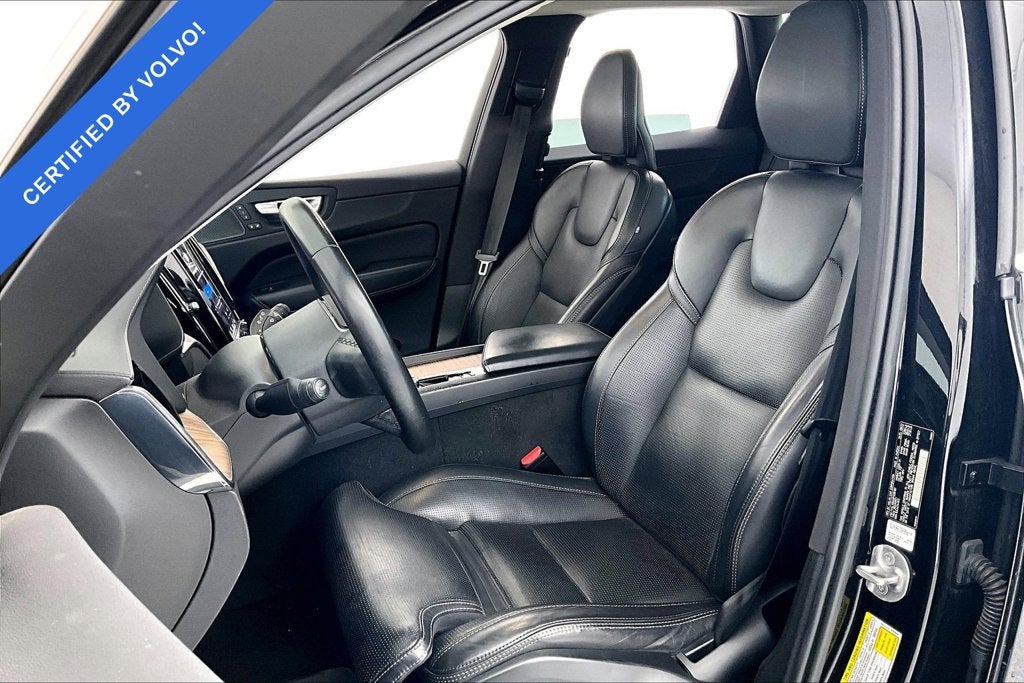 2023 Volvo XC60 B5 Ultimate Bright Theme