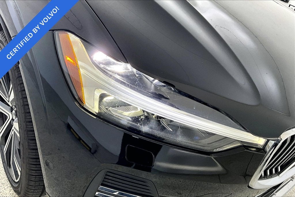 2023 Volvo XC60 B5 Ultimate Bright Theme