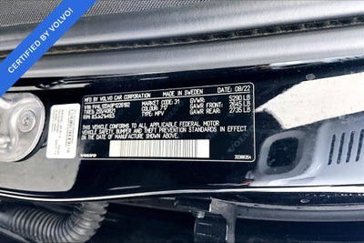 2023 Volvo XC60 B5 Ultimate Bright Theme