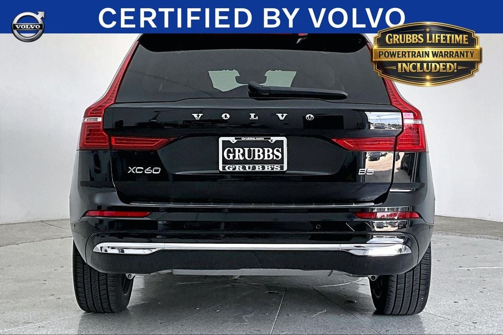 2023 Volvo XC60 B5 Ultimate Bright Theme