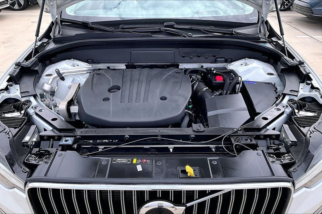2023 Volvo XC60 B5 Ultimate Bright Theme