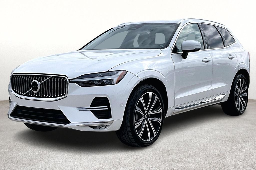 2023 Volvo XC60 B5 Ultimate Bright Theme