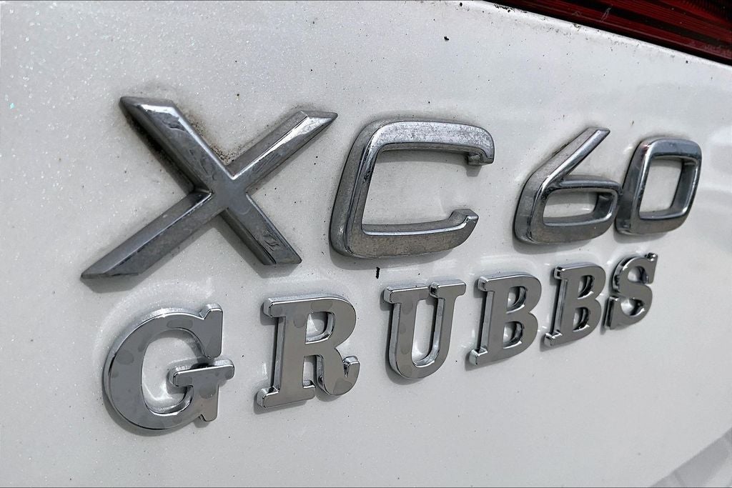 2023 Volvo XC60 B5 Ultimate Bright Theme