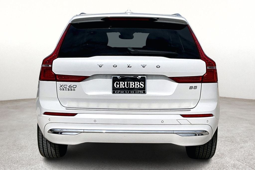 2023 Volvo XC60 B5 Ultimate Bright Theme
