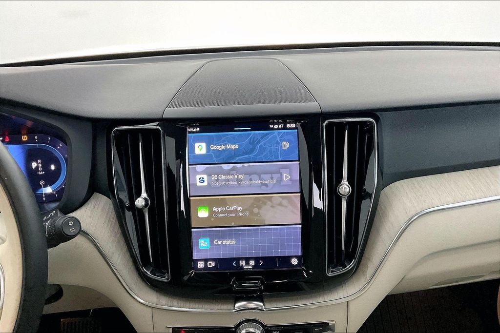 2023 Volvo XC60 B5 Plus Dark Theme