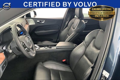 2023 Volvo XC60 B5 Ultimate Dark Theme