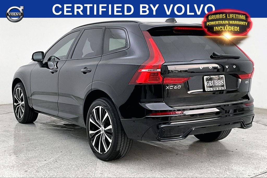 2023 Volvo XC60 B5 Ultimate Dark Theme
