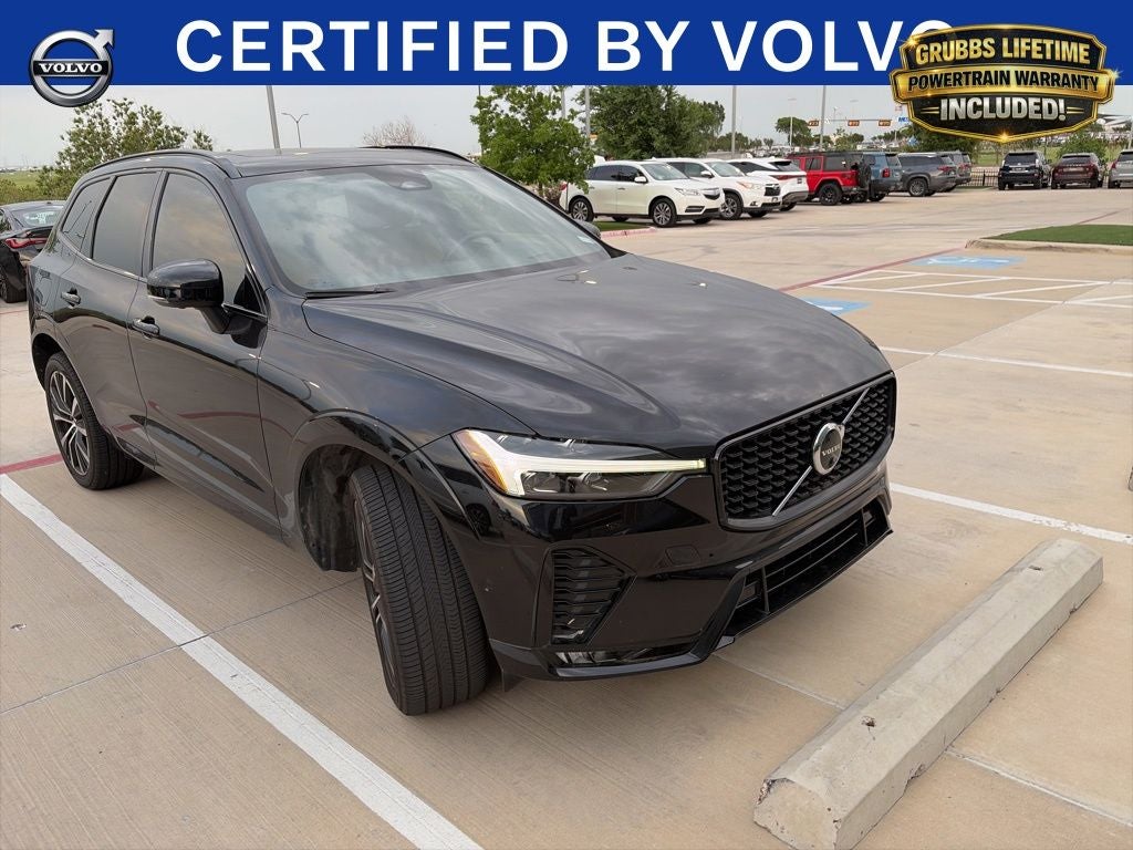 2023 Volvo XC60 B5 Ultimate Dark Theme